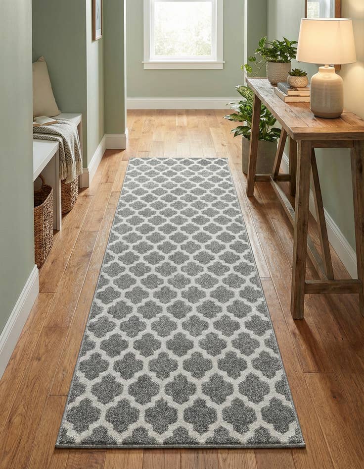 Detail image of 2' 7 x 8' Lattice Runner Rug