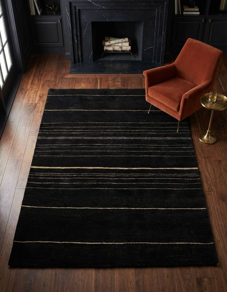 Detail image of 4' 5 x 6' 4 Juma Wool Rug