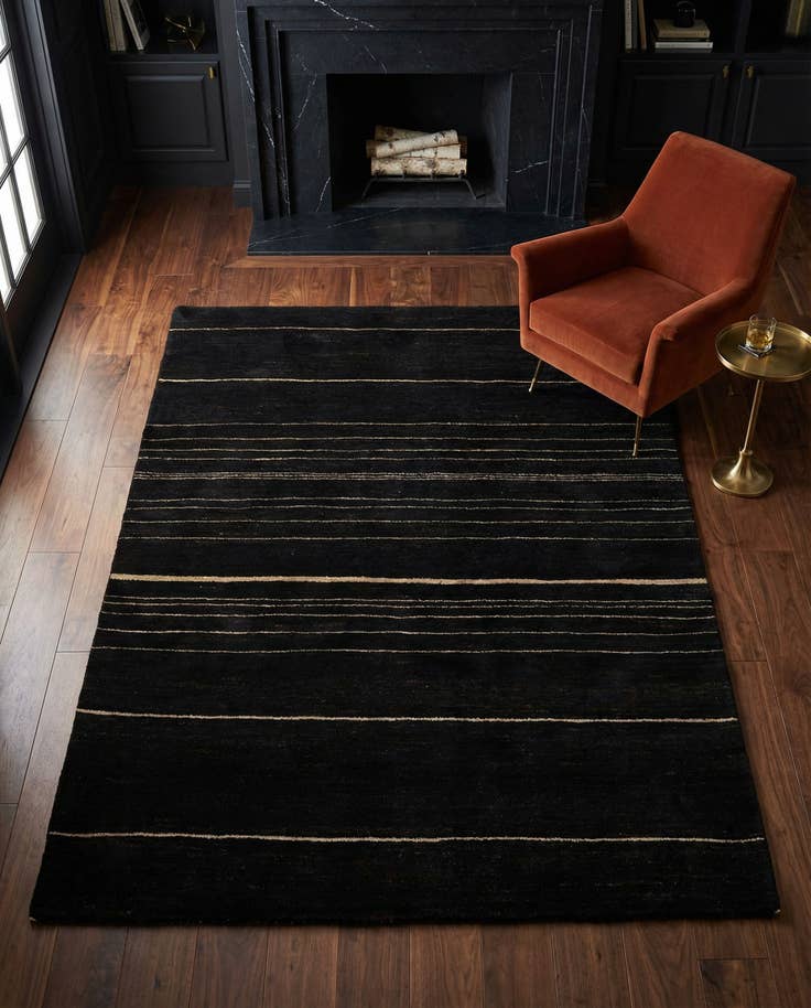 Detail image of 4' 5 x 6' 4 Juma Wool Rug