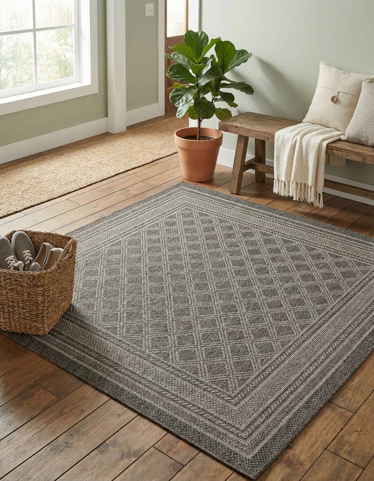 Detail image of  5' 1 x 5' 1  Washable Lattice Indoor / Outdoor Square Rug