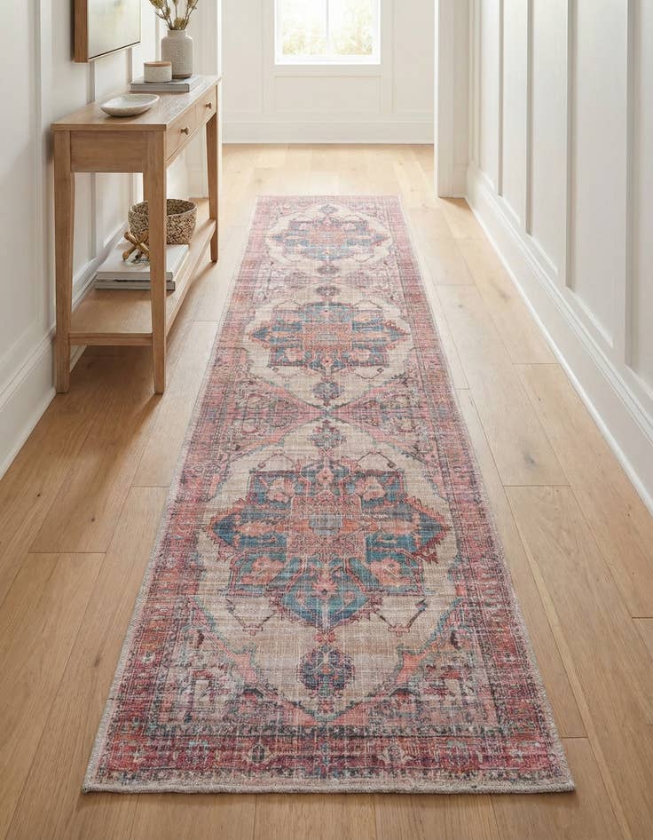 Detail image of 2' 7 x 12'  Washable Nostalgia Runner Rug