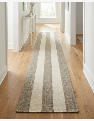 2' 7 x 12' Hand Woven Jill Zarin Hamptons Runner Rug