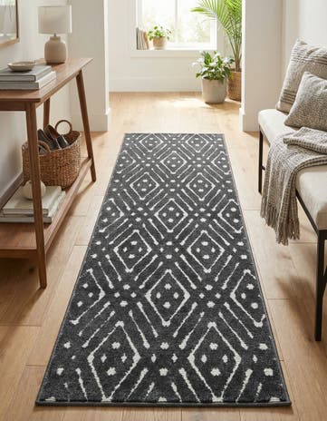 Black Easy-Clean Sabrina Soto Ella Indoor / Outdoor Runner Rug