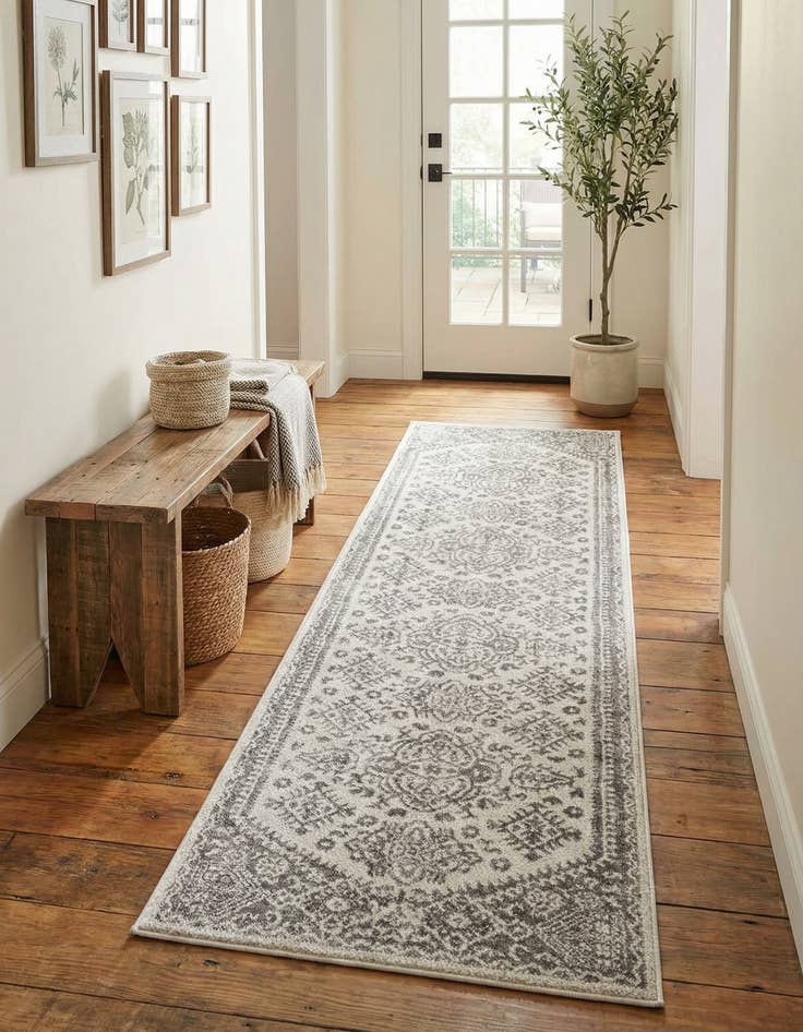 Detail image of 2' 7 x 10' Oxford Runner Rug