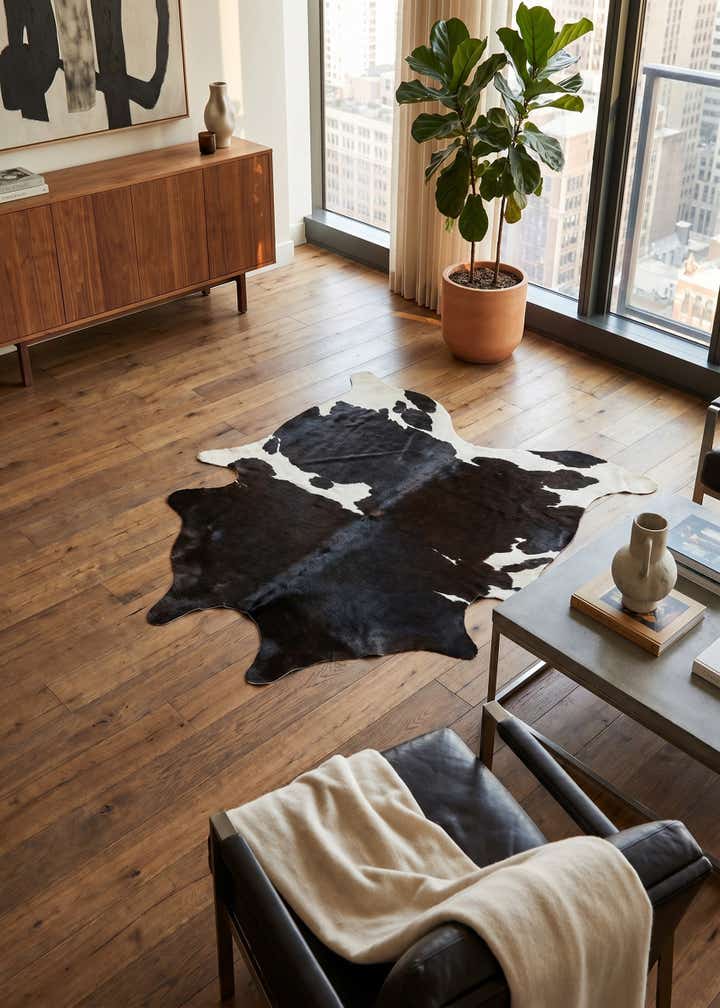 5' x 5' 7 Cowhide Leather Rug