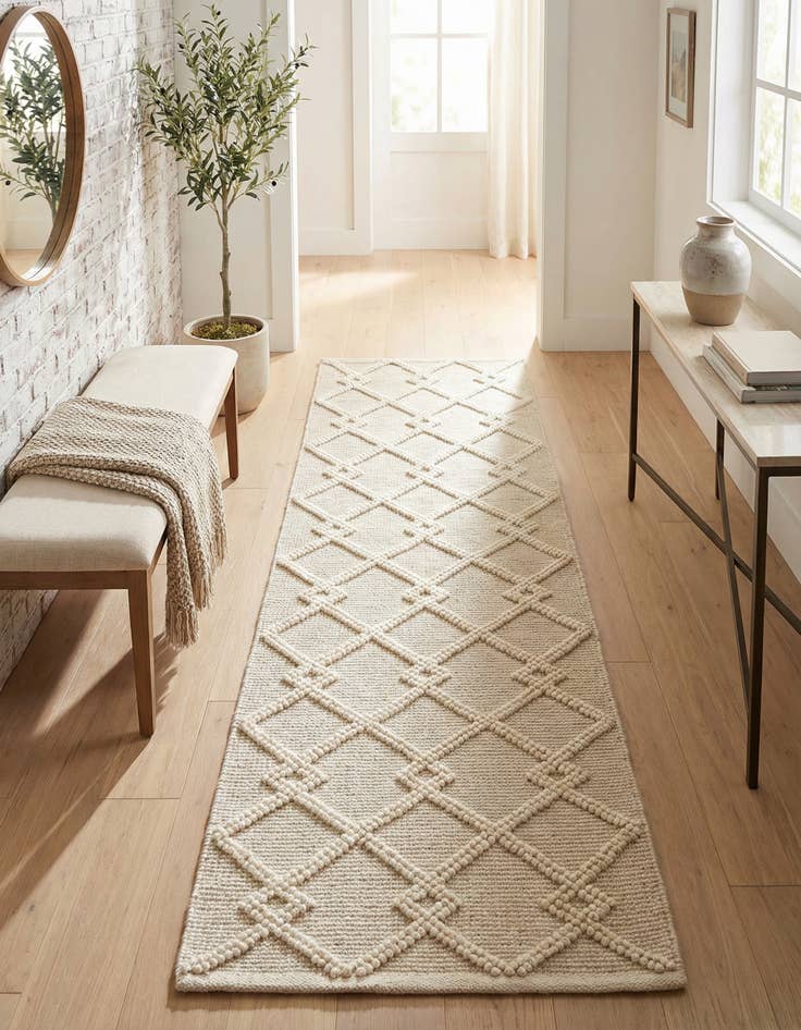 Detail image of 2' x 6' 1 Hand Knotted Jill Zarin Dorset Runner Rug