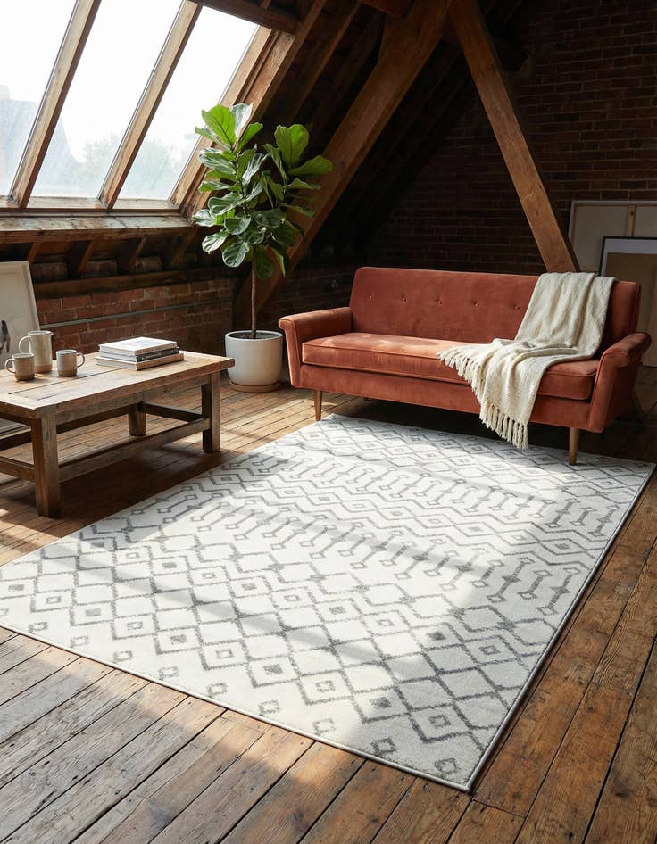 Detail image of 5' 3 x 8' Kasbah Trellis Rug