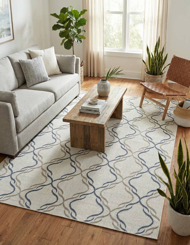 Detail image of 5' 3 x 8' Washable Lattice Indoor / Outdoor Rug