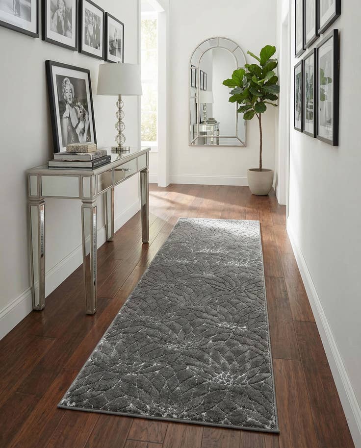 Detail image of 2' x 6' Marilyn Monroe™ Glam Dahlia Runner Rug