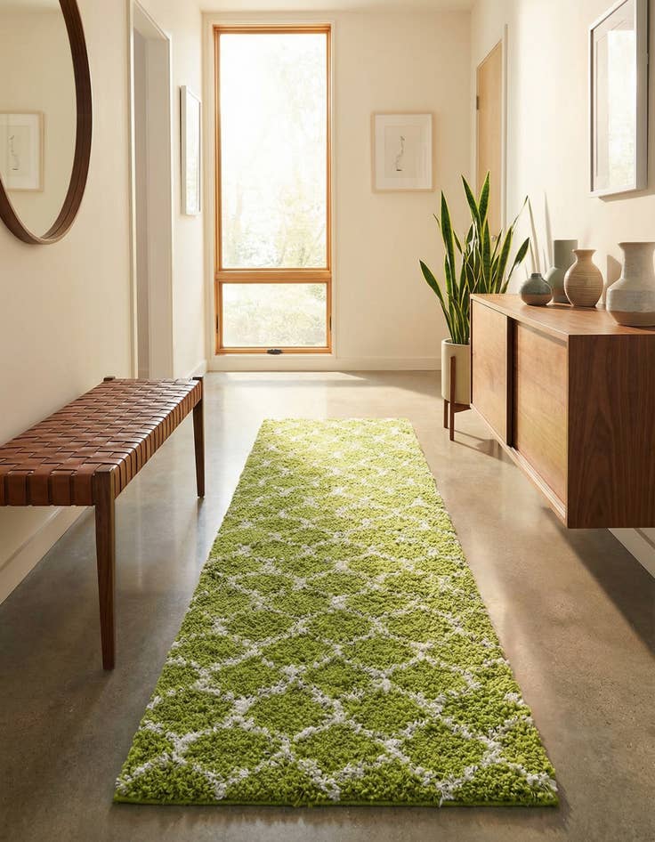 Detail image of  2' 7 x 12' Lattice Shag Runner Rug