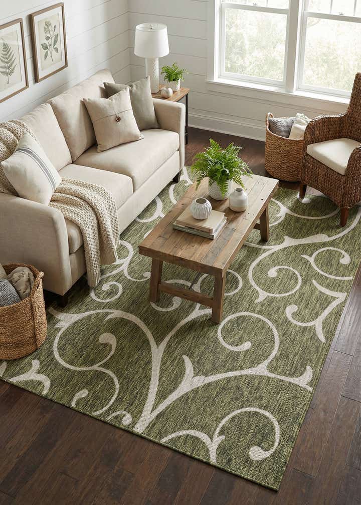 5' 3 x 8' Easy-Clean Botanical Indoor / Outdoor Rug