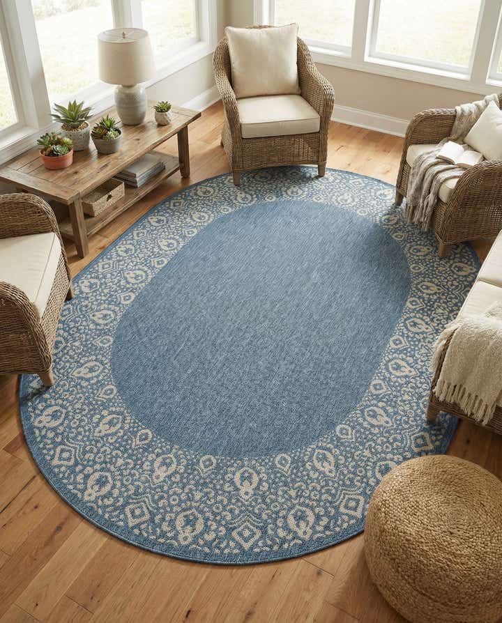 7' 10 x 10' Easy-Clean Border Indoor / Outdoor Oval Rug
