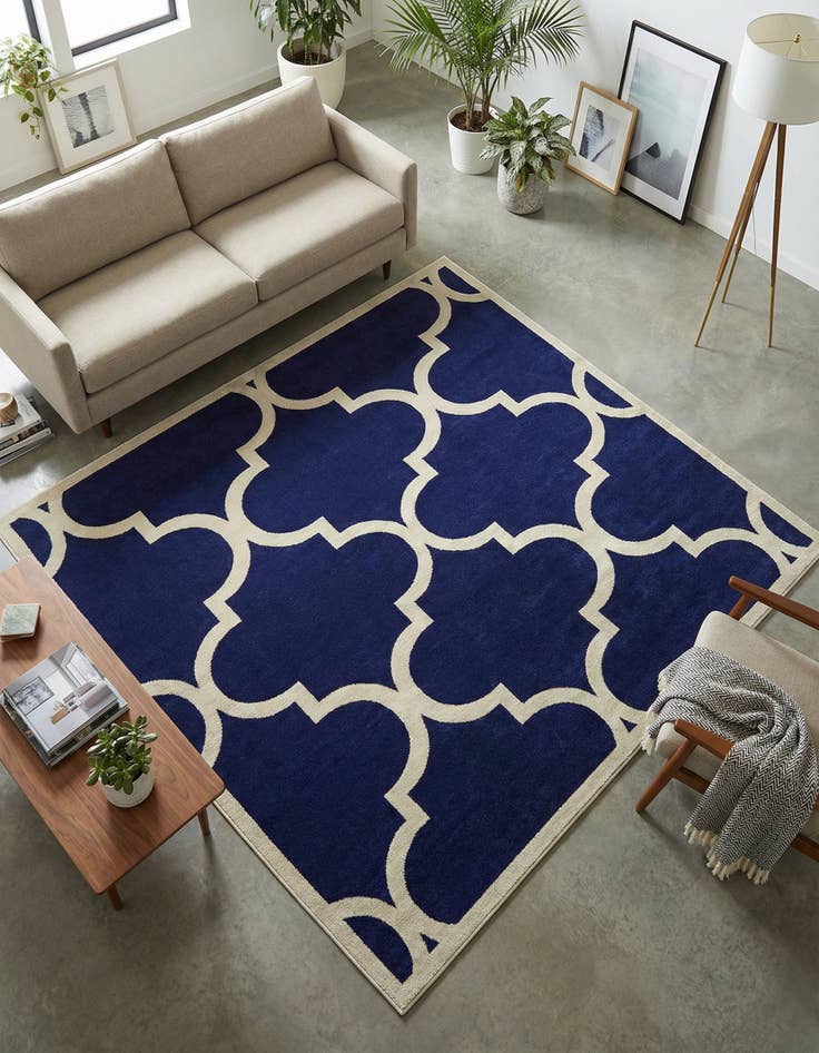 Detail image of 7' 10 x 7' 10 Lattice Square Rug