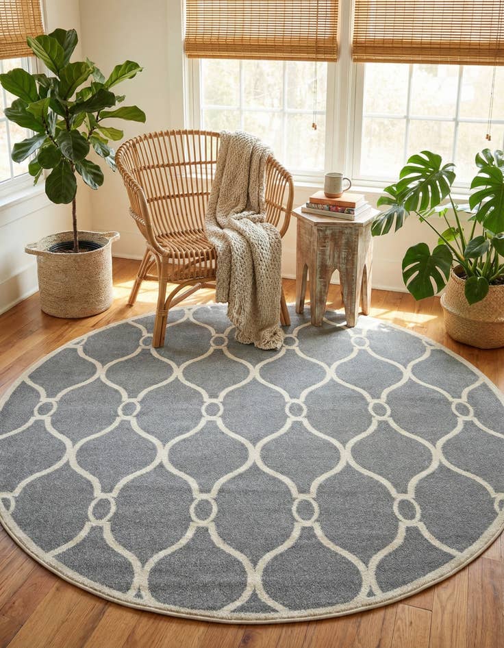 Detail image of 8' x 8' Lattice Round Rug