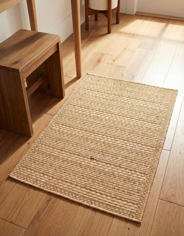Detail image of 2' 2 x 3'  Washable Border Indoor / Outdoor Rug