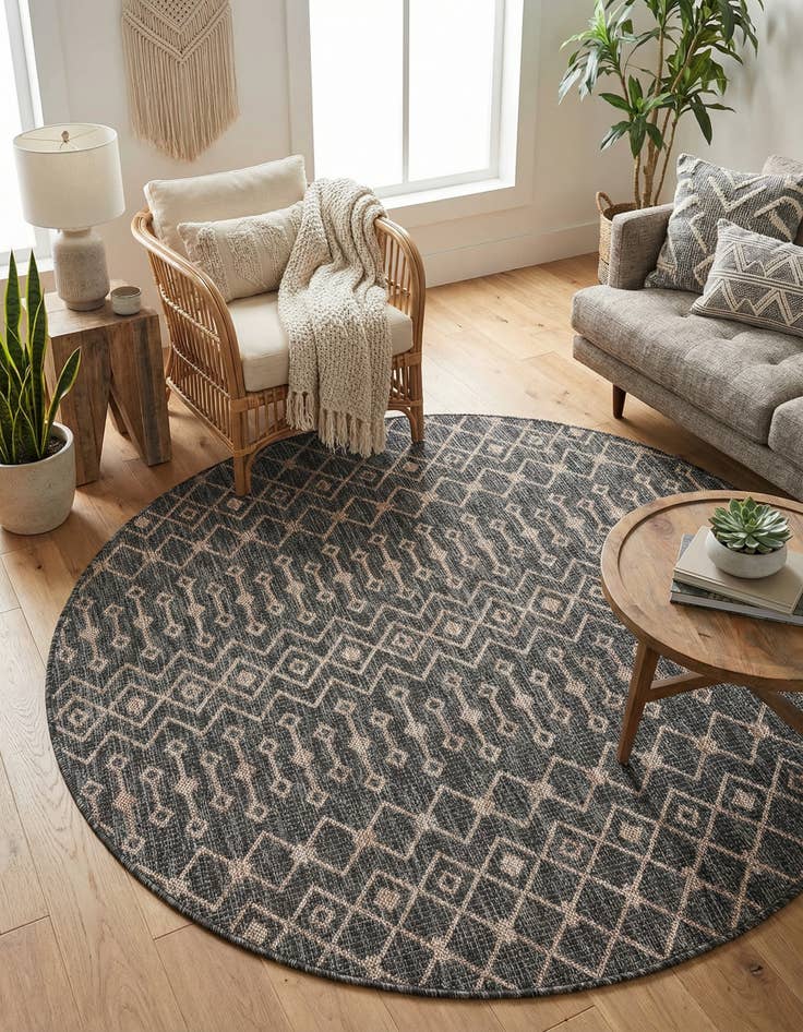 Detail image of 5' 3 x 5' 3 Easy-Clean Trellis Indoor / Outdoor Round Rug