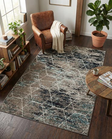  5' 3 x 8' Lattice Frieze Rug