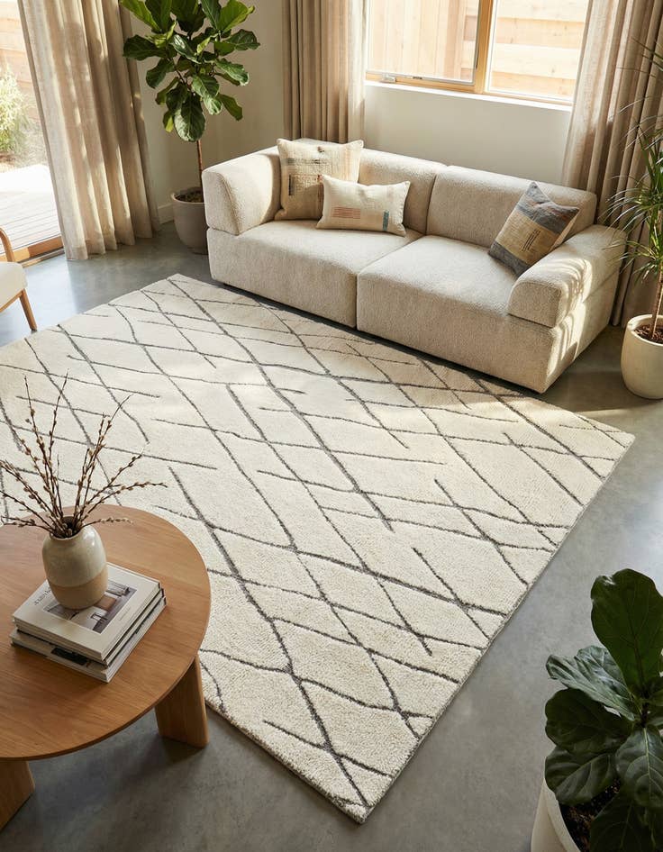 Detail image of 5' 1 x 8' Atlas Moroccan Wool Rug