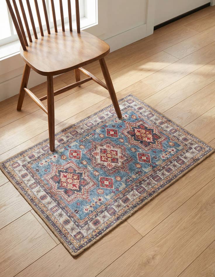 Detail image of 2' x 3' 1 Timeless Rug