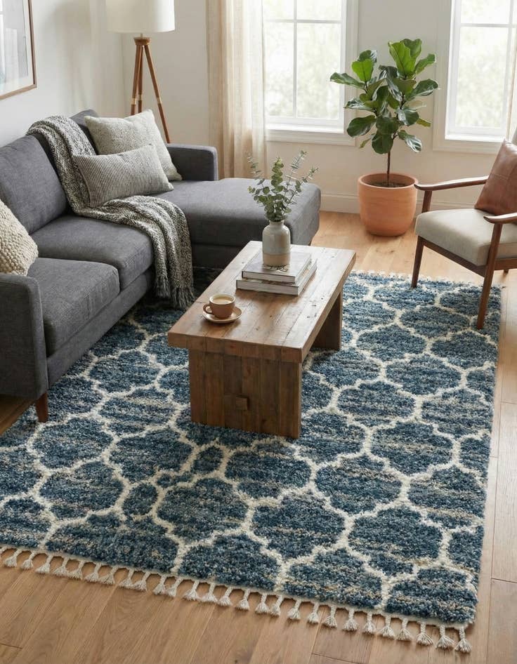 Detail image of 8' x 10' Lagom Shag Rug