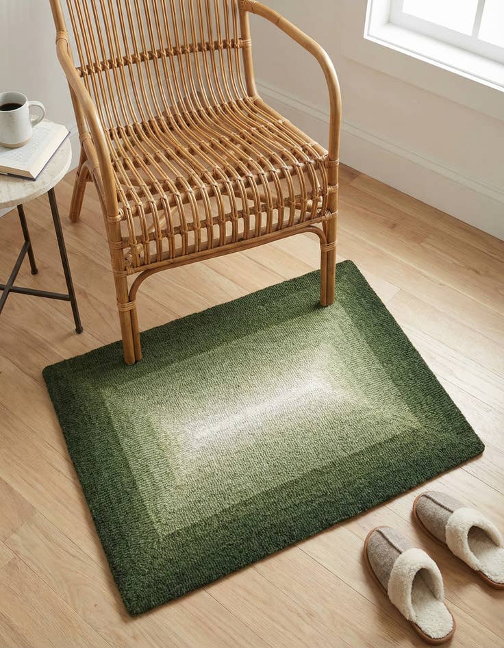 Detail image of 2' x 3' 1 Ombre Wool Rug