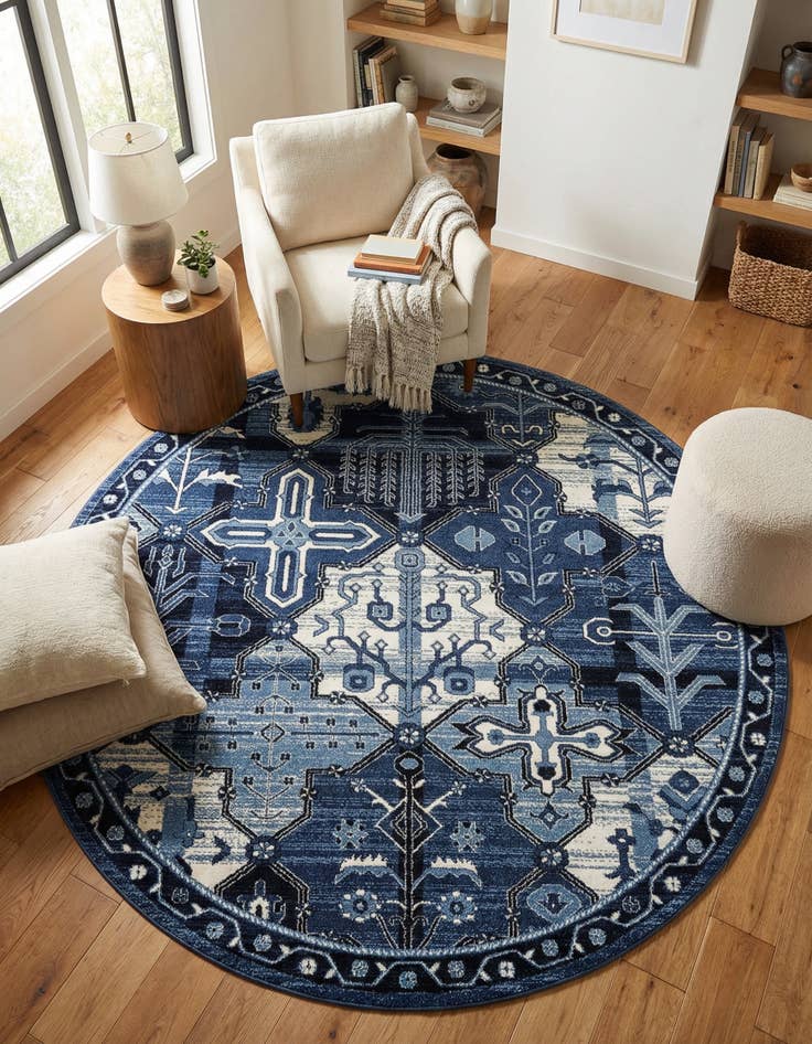 Detail image of 7' 10 x 7' 10 Miranda Round Rug