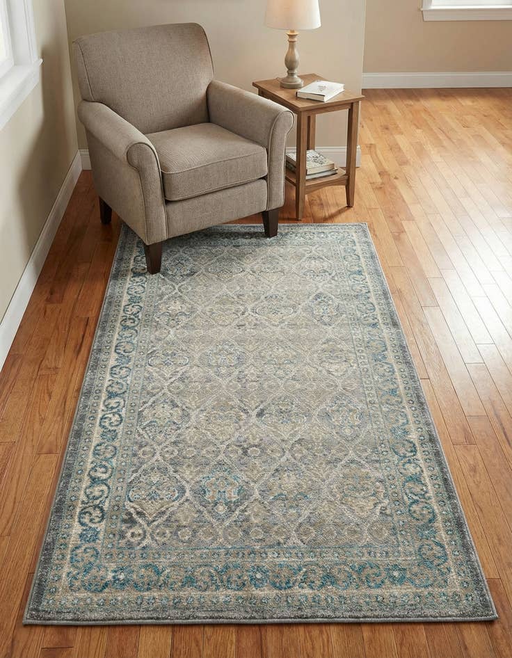 Detail image of 3' 3 x 5' 3 Viola Rug