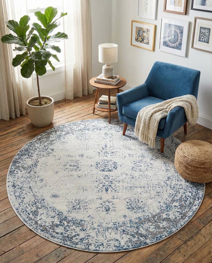 Detail image of 7' 10 x 7' 10 Monte Carlo Round Rug