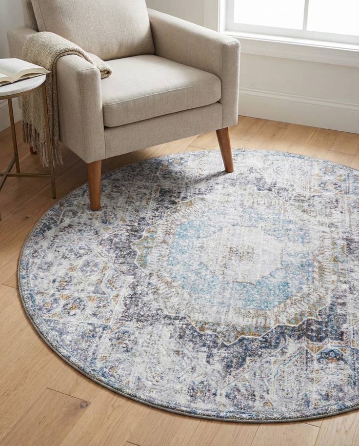Detail image of 4' x 4' Yara Round Rug