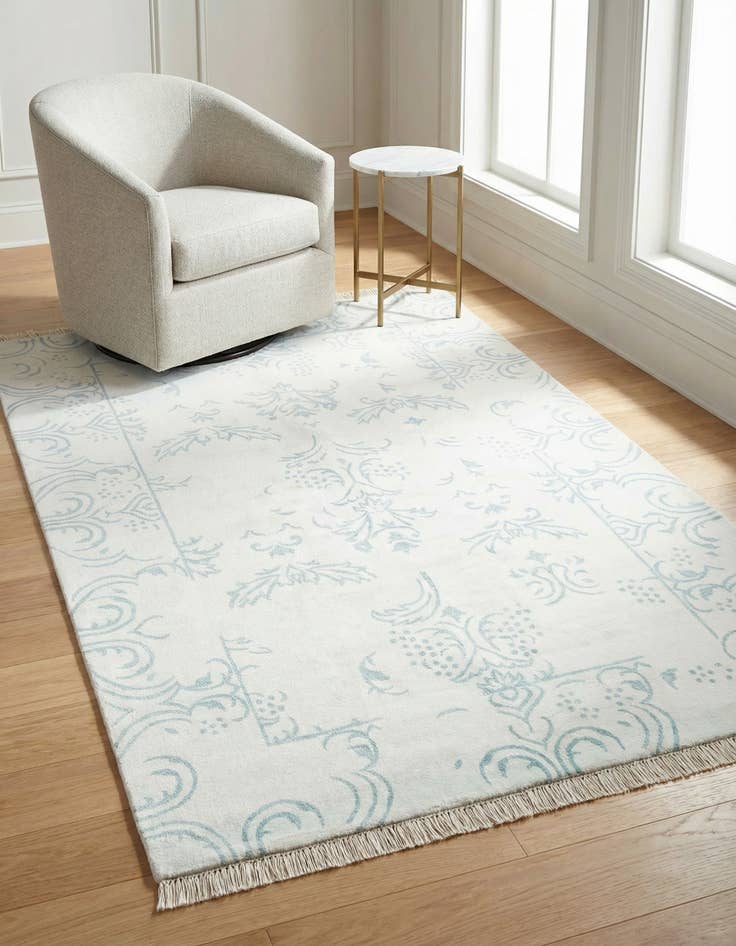 Detail image of 4' x 6' Darya Rug