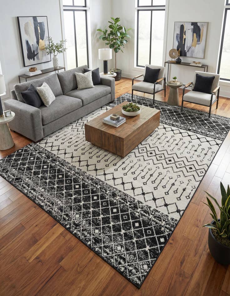 Detail image of 10' x 13' Moroccan Trellis Rug