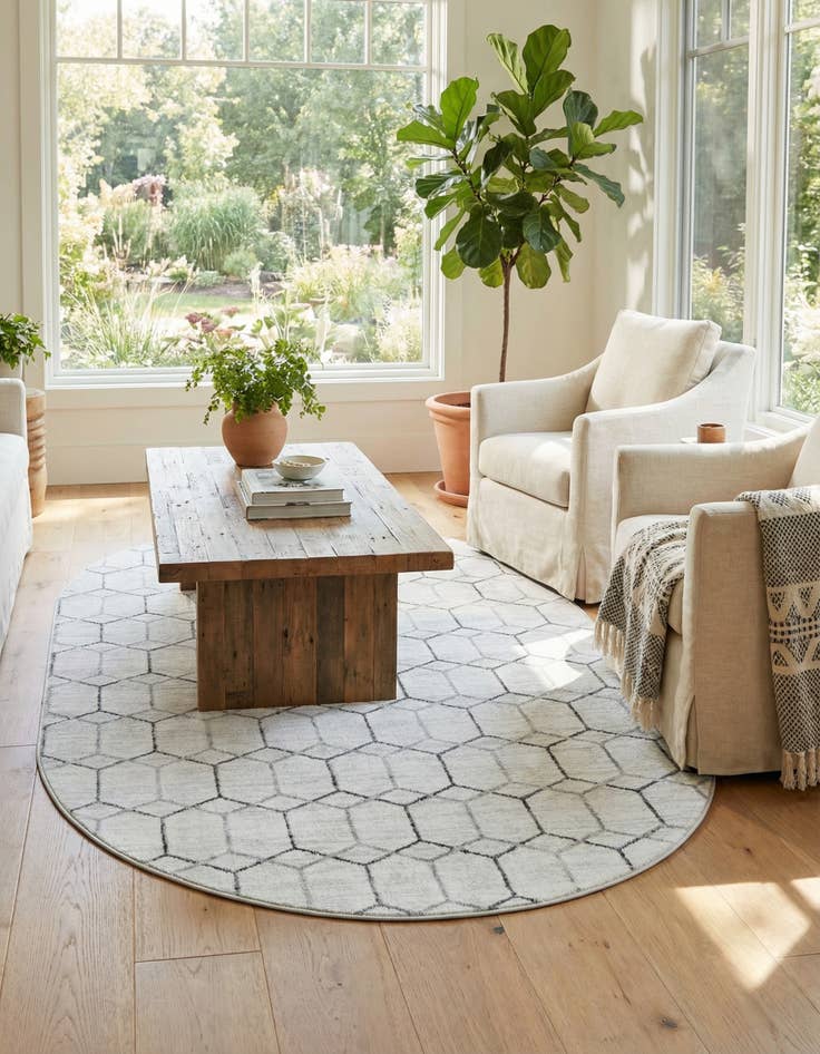 Detail image of 5' 3 x 8' Lattice Trellis Oval Rug