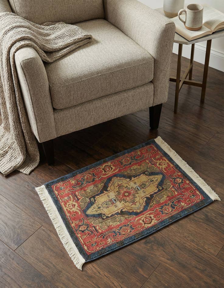 Detail image of 2' x 3' Sara Rug