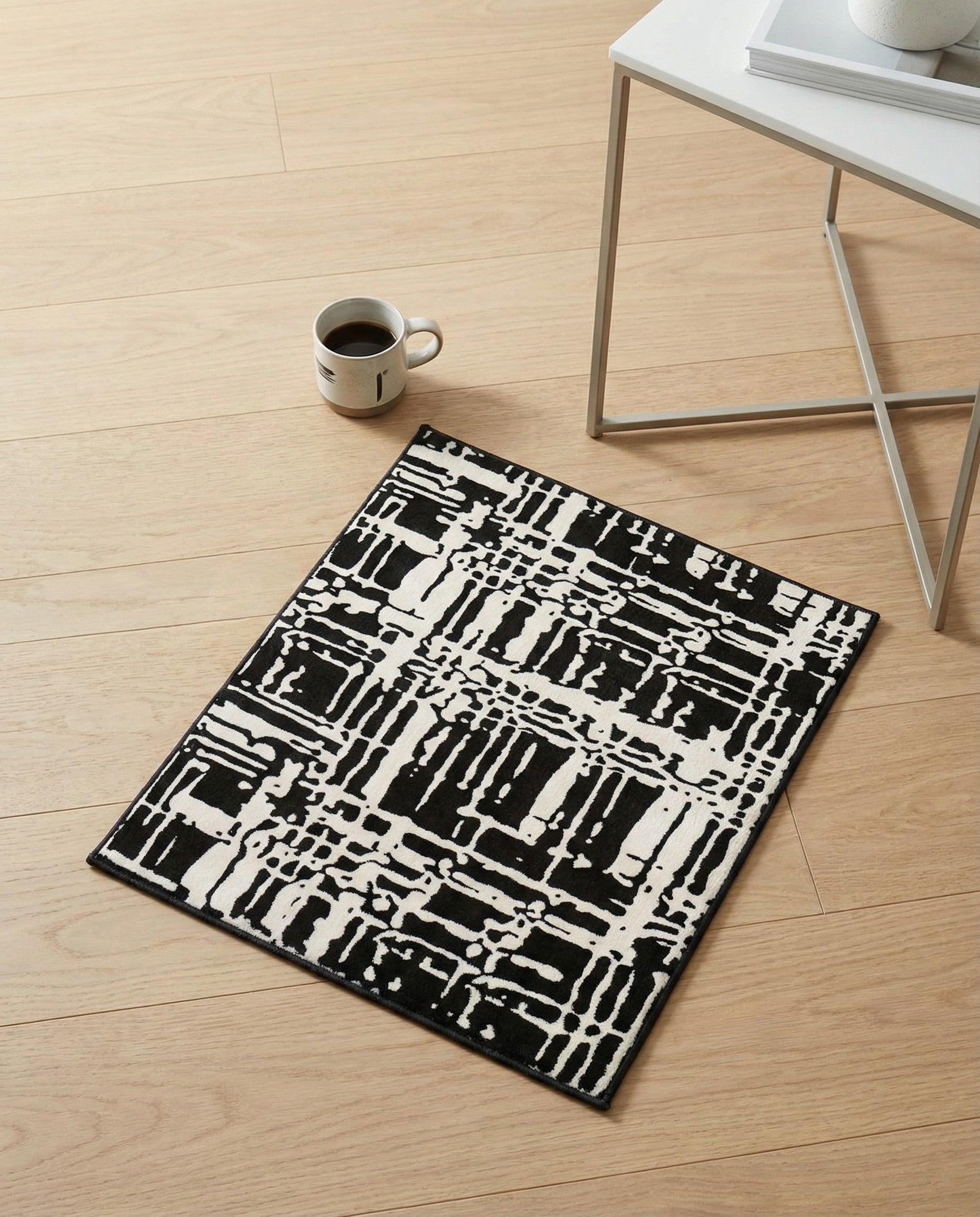 1' 4 x 1' 4 Vince Camuto Sample Rug