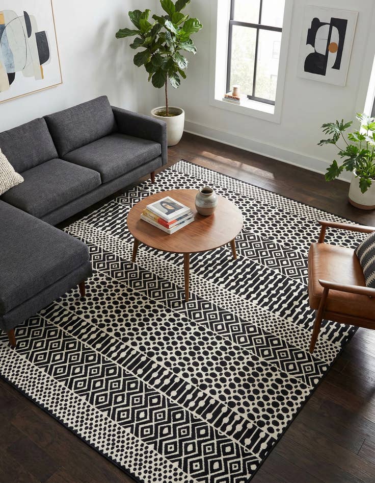 Detail image of 9' 10 x 9' 10 Milano Square Rug