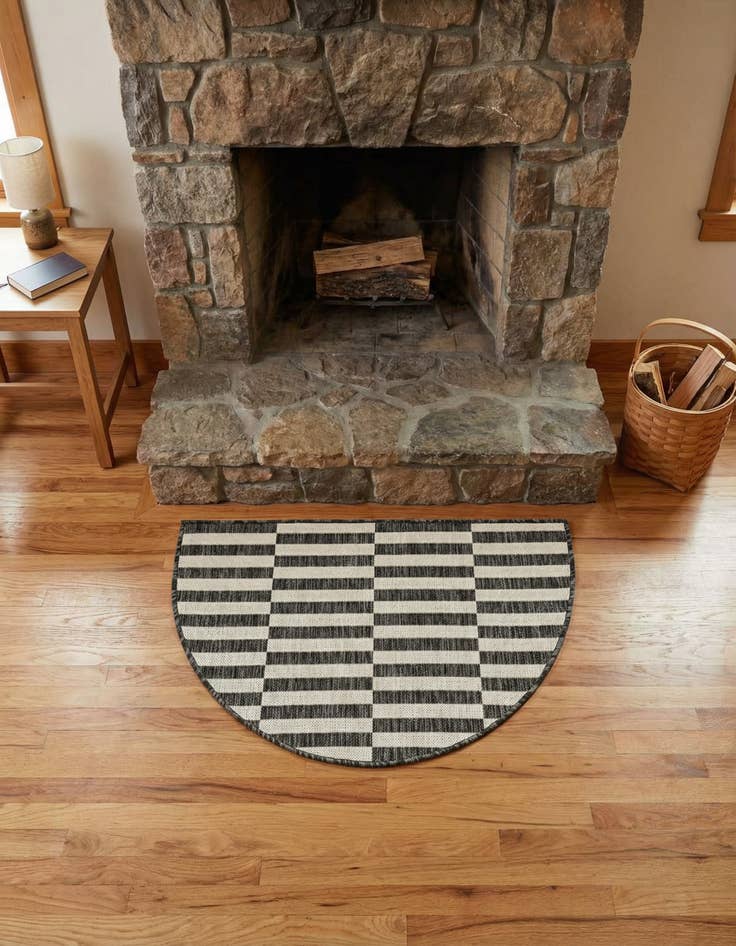 Detail image of 2' 2 x 3' 7 Washable Ribbon Indoor / Outdoor Hearth Rug