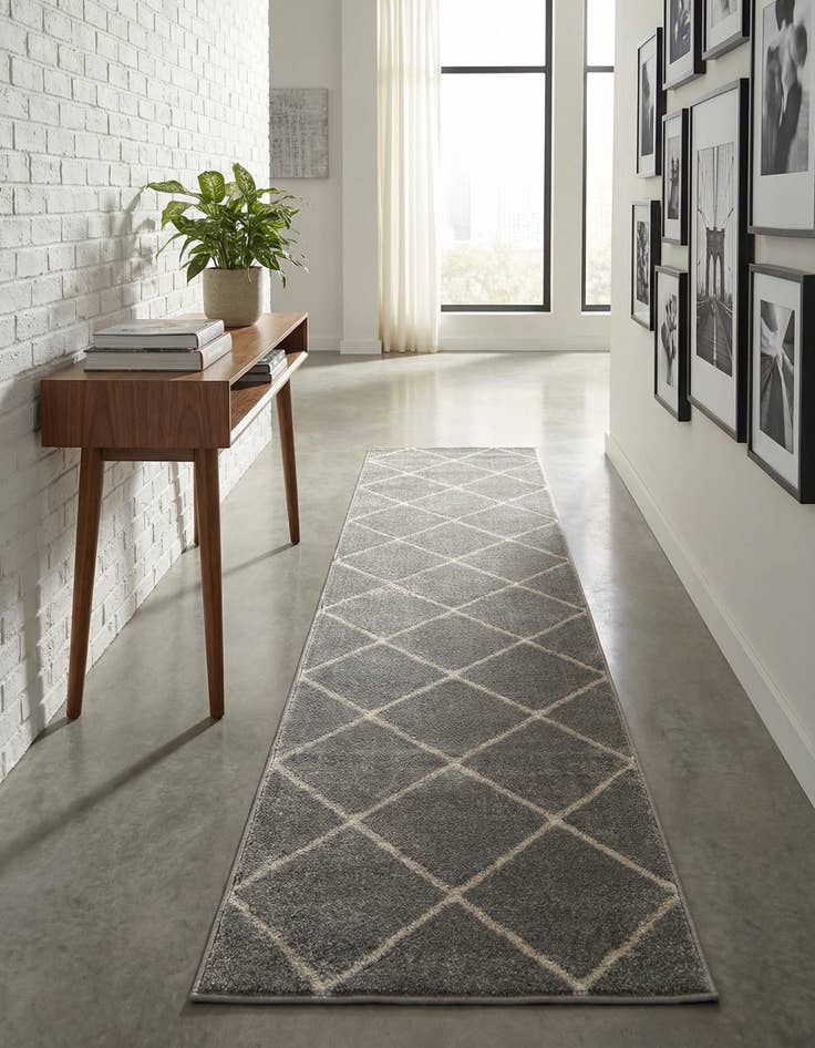 Detail image of 2' x 8' Vogue Geo Runner Rug