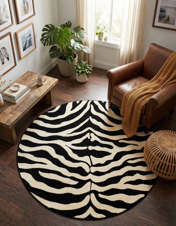 Detail image of 5' 3 x 5' 3 Safari Round Rug