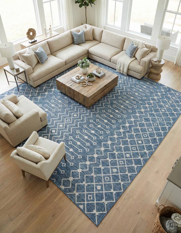 Detail image of 13' x 13' Washable Lattice Indoor / Outdoor Square Rug