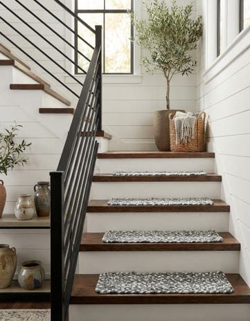 0' 9 x 2' 6 Handmade Braided Chindi Stair Rug