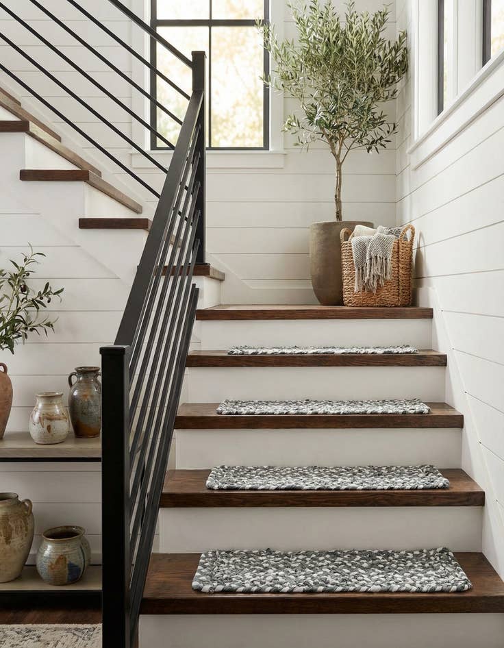 Detail image of 0' 9 x 2' 6  Hand Braided Chindi Stair Rug