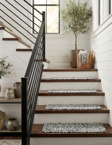0' 9 x 2' 6 Handmade Braided Chindi Stair Rug