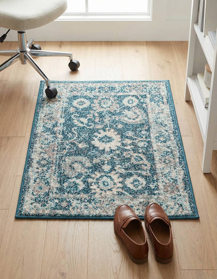 Detail image of 2' x 3' Carrington Rug