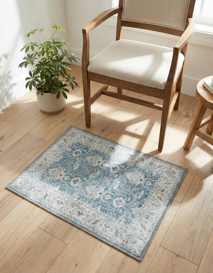 Detail image of 2' x 3' 1 Washable Timeless Rug