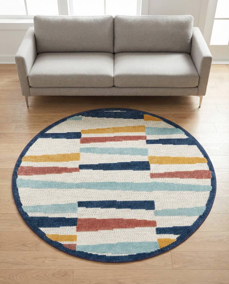 Detail image of 5' 3 x 5' 3 Easy-Clean Belize Indoor / Outdoor Round Rug