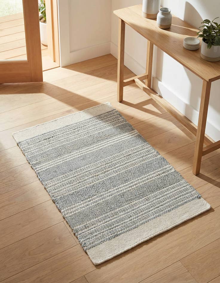 Detail image of 2' 2 x 3' 1  Hand Woven Lariat Rug