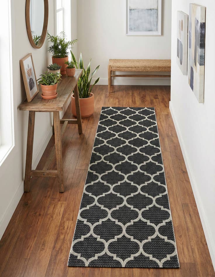 Detail image of 2' x 8' Georgia Runner Rug