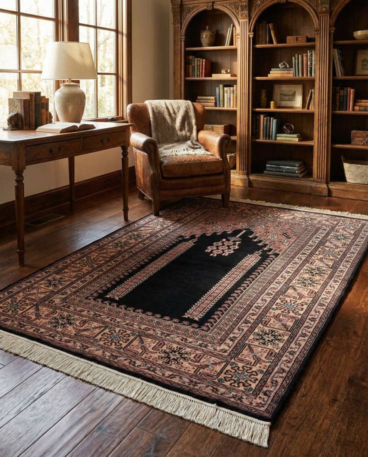 Detail image of 4' 2 x 6' 9 Hand Knotted Lahour Oriental Wool Rug