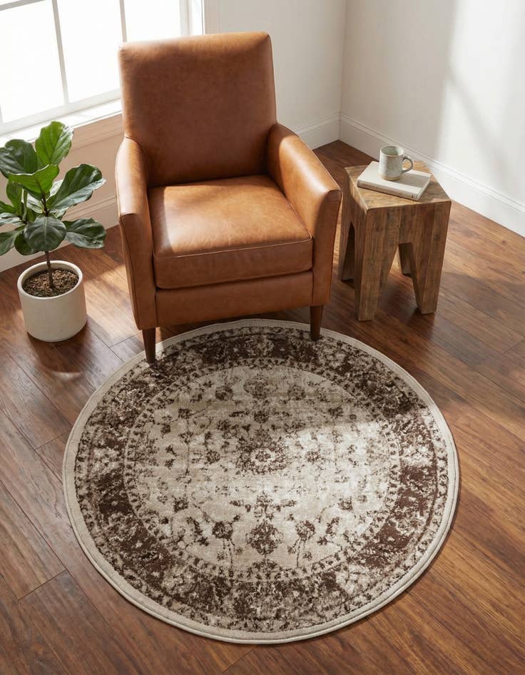 Detail image of 3' 3 x 3' 3 Himalaya Round Rug