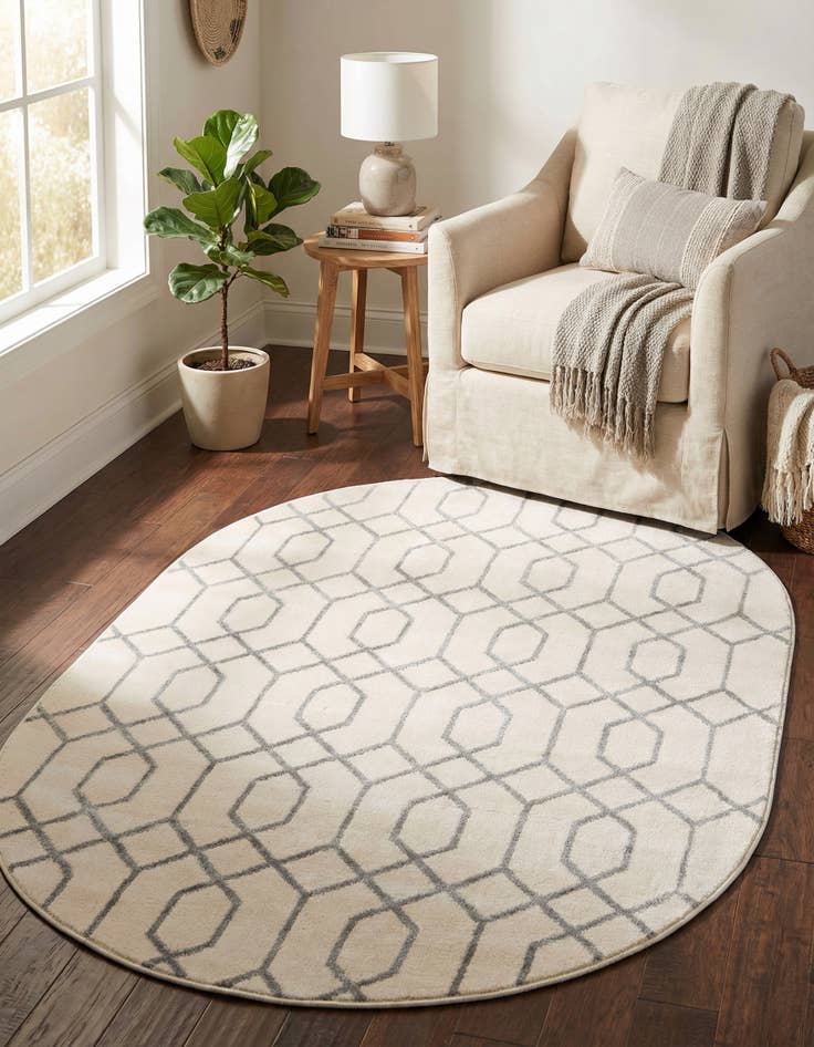 Detail image of 4' x 6' Marilyn Monroe&trade; Glam Trellis Oval Rug
